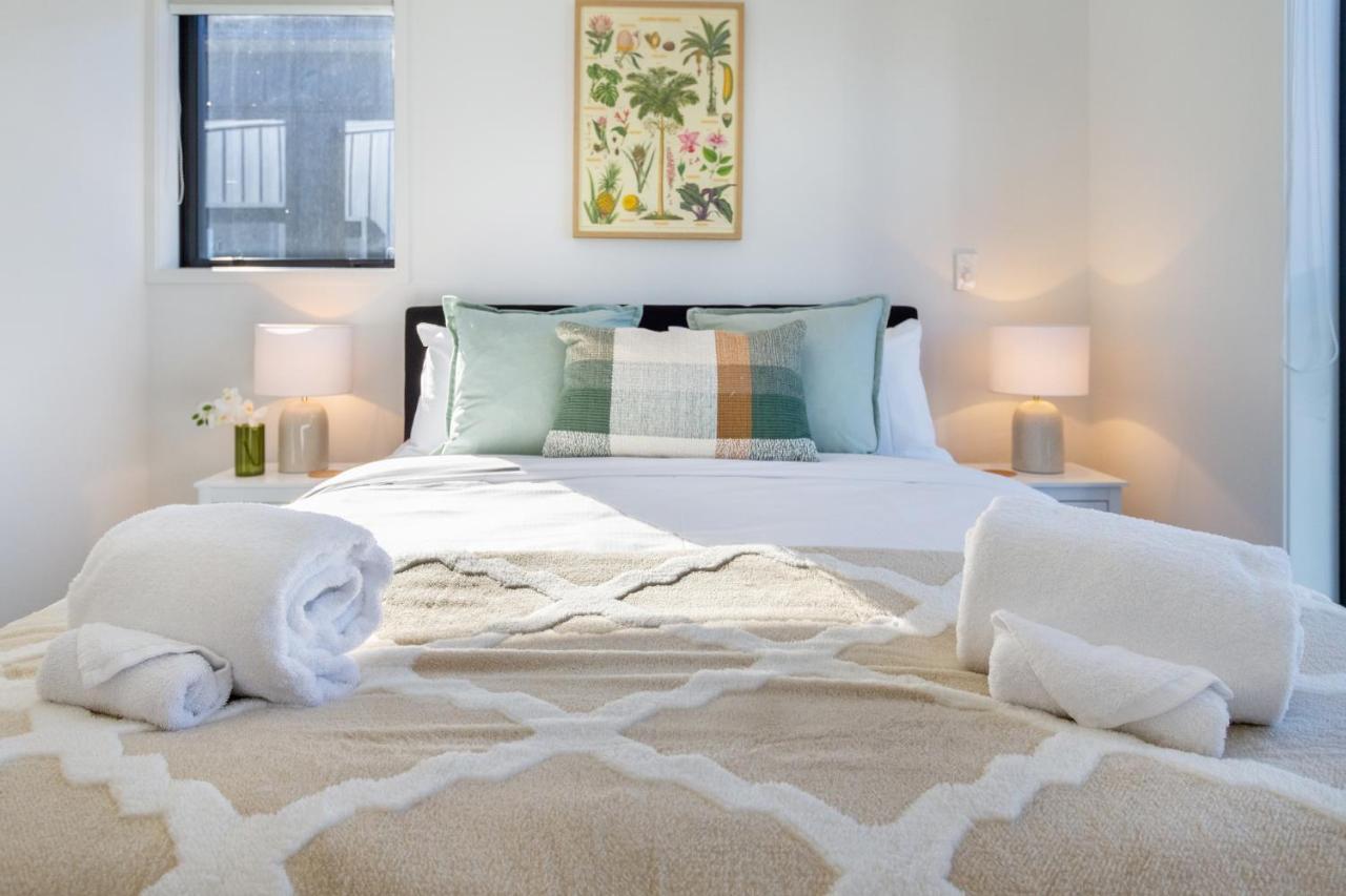 Апартаменты Tuam Street Delight 4 Bed 4 Bath Крайстчёрч Экстерьер фото