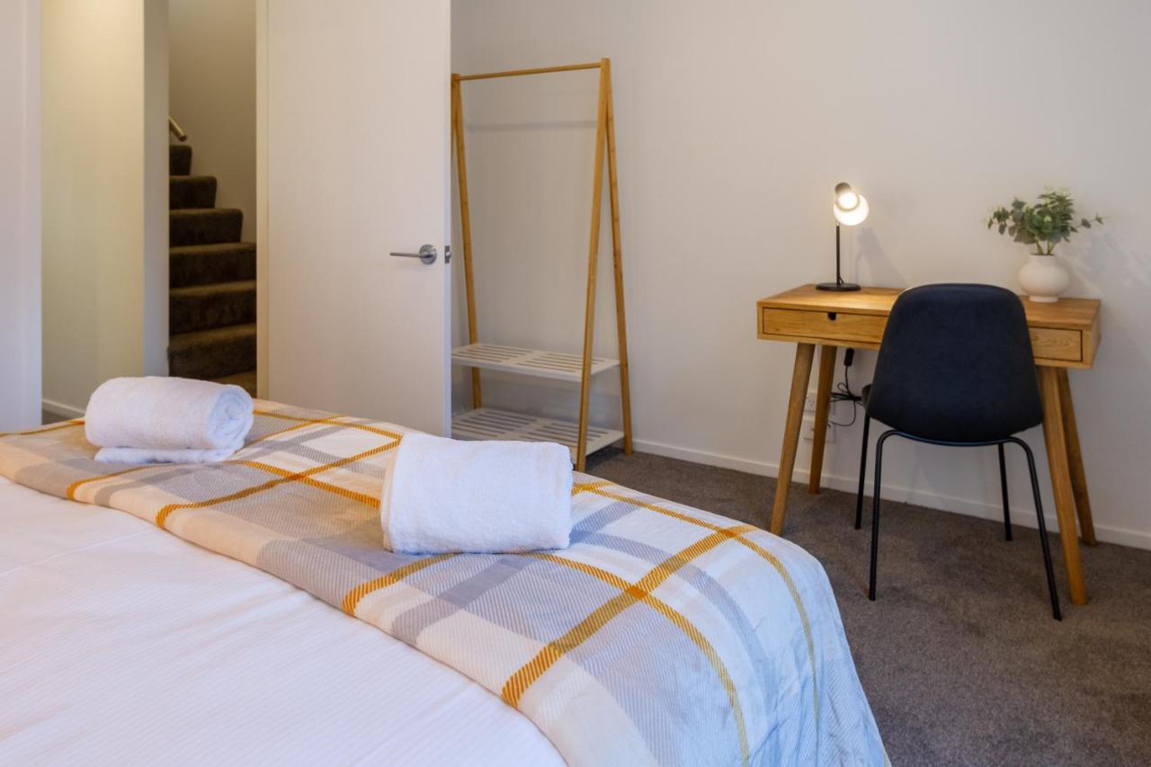 Апартаменты Tuam Street Delight 4 Bed 4 Bath Крайстчёрч Экстерьер фото