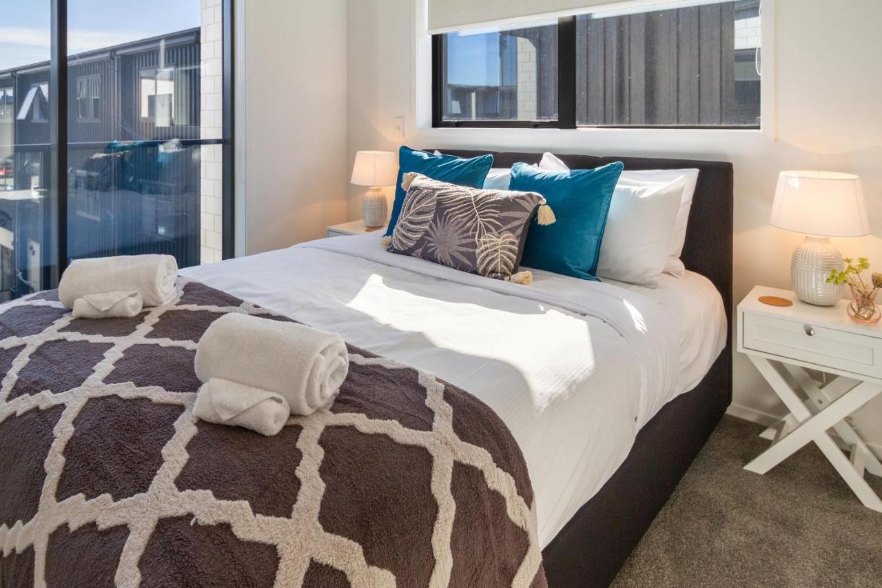 Апартаменты Tuam Street Delight 4 Bed 4 Bath Крайстчёрч Экстерьер фото
